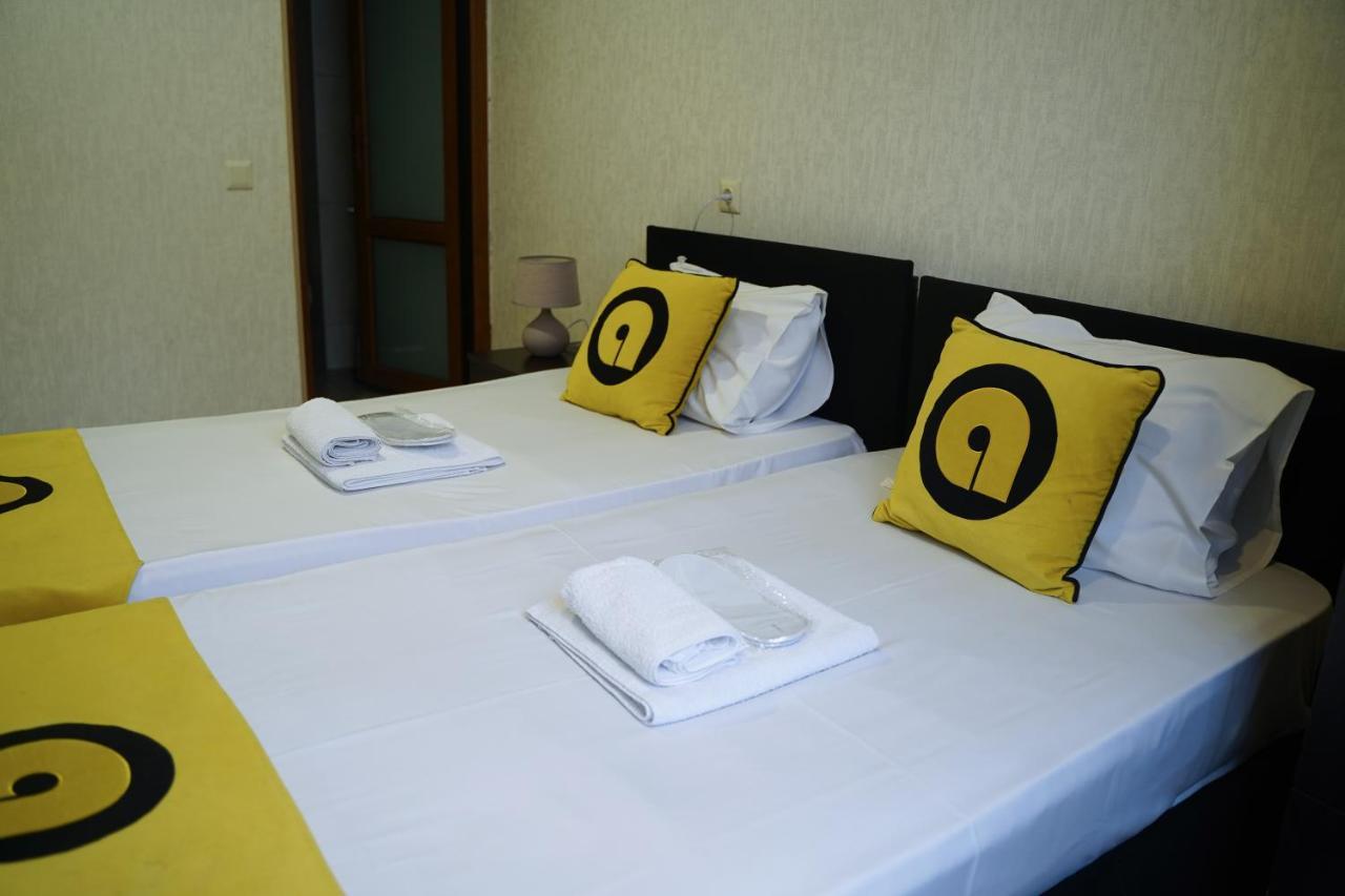 Aura Plaza Hotel Тбилиси Экстерьер фото